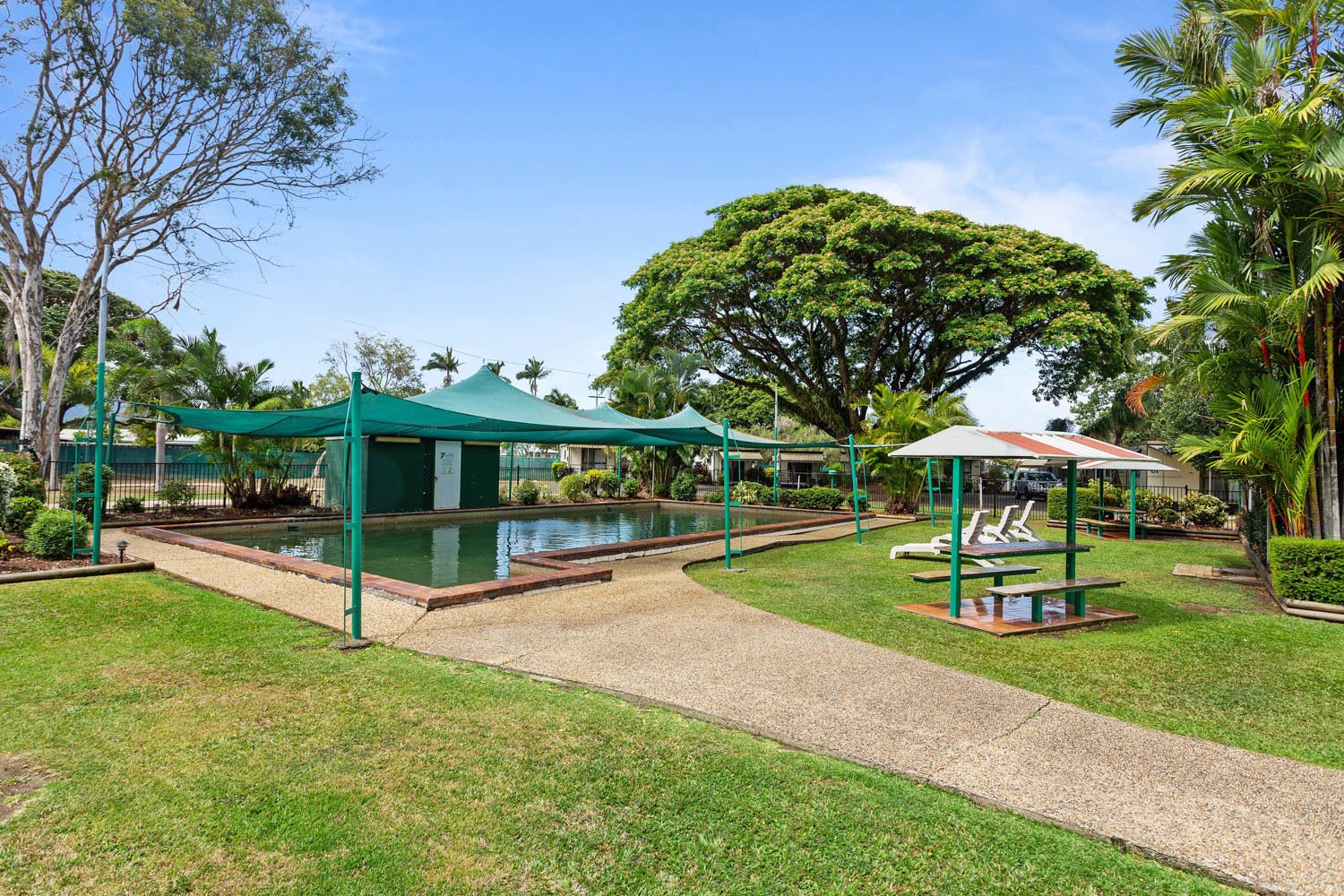 Foto - First City Caravilla