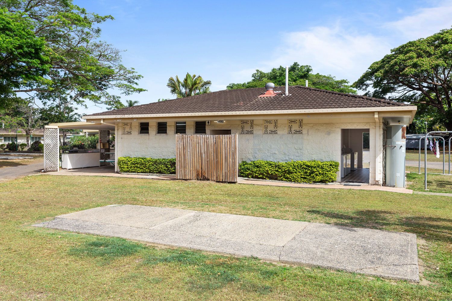 Foto - First City Caravilla