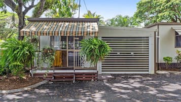 Bungalow, 1 giường cỡ queen | Ban công