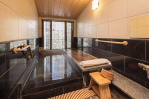 Spa - Seiryuan (Asakura)