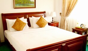 Deluxe Double or Twin Room | Premium bedding, minibar, in-room safe, desk