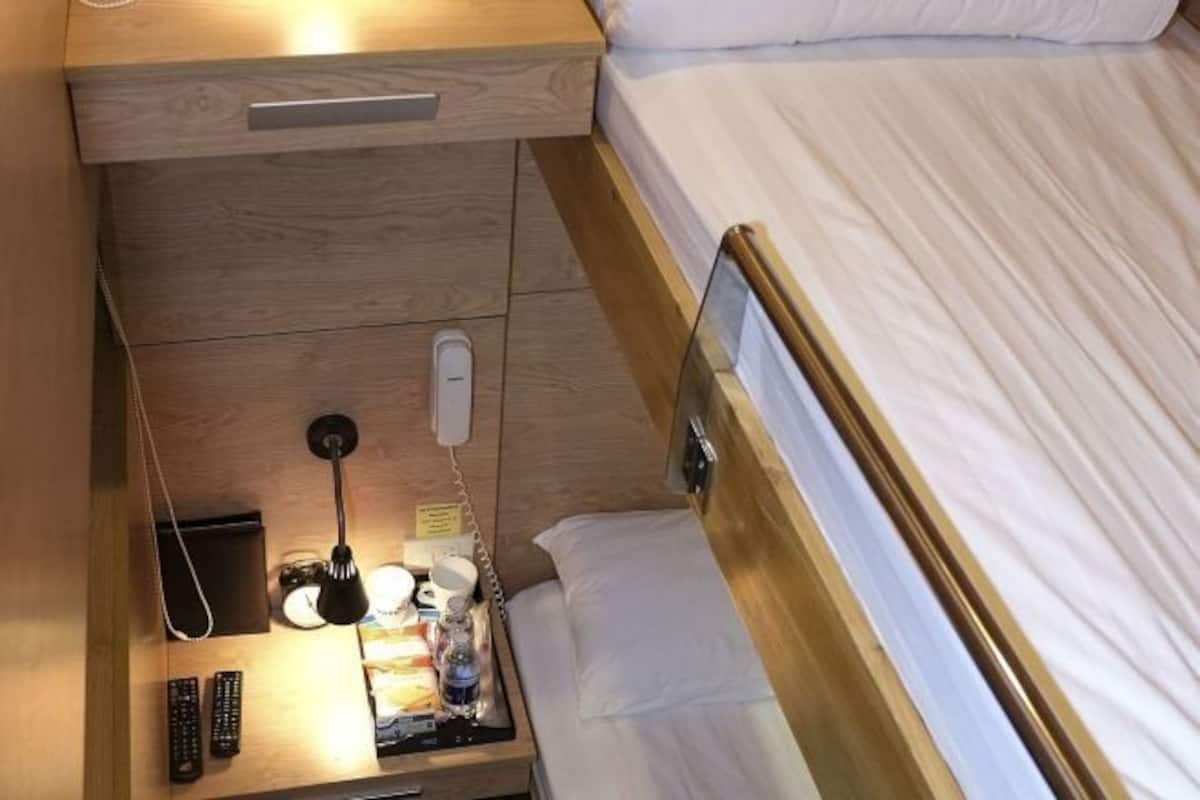 Työpöytä, ilmainen Wi-Fi, vuodevaatteet