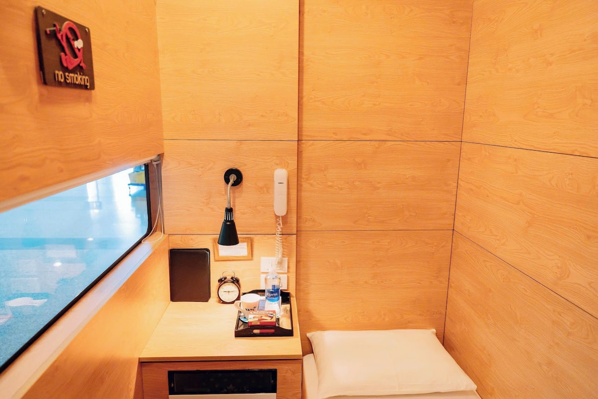 Single Room | Desk, free WiFi, bed sheets