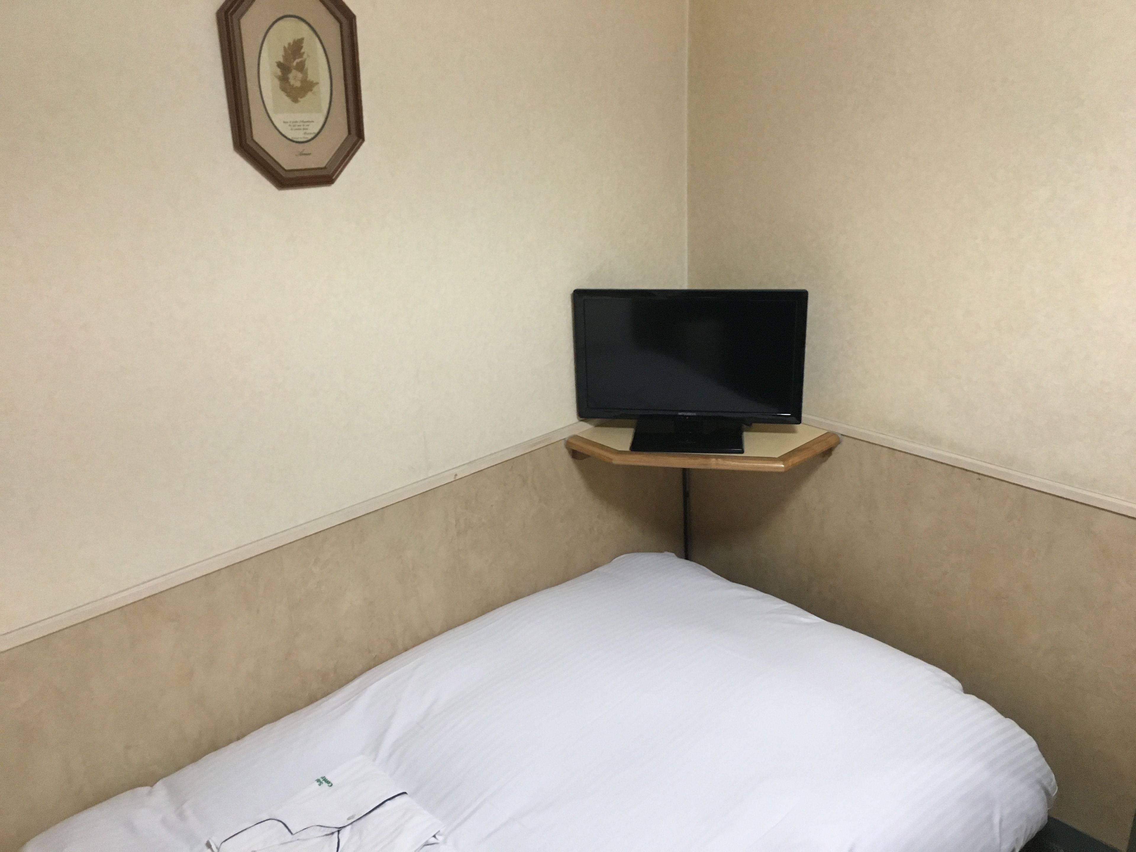 in-room safe, desk, free wifi