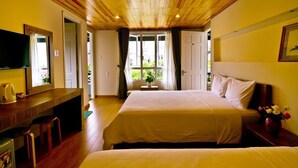 Deluxe Triple Room, 1 Bedroom | Desk, blackout drapes, WiFi (free) - Hoang Loc Villa (Da Lat)