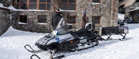 Snow and ski sports
