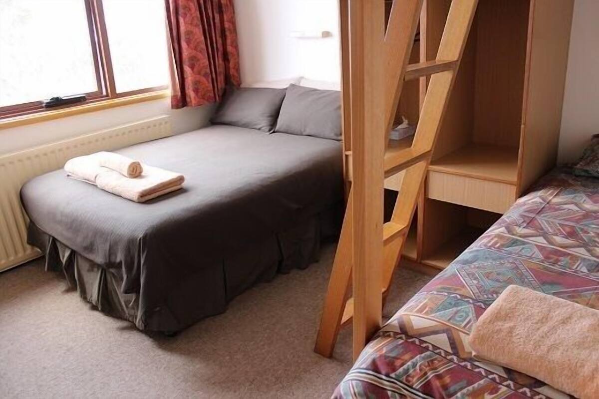 Wifi gratis y ropa de cama 