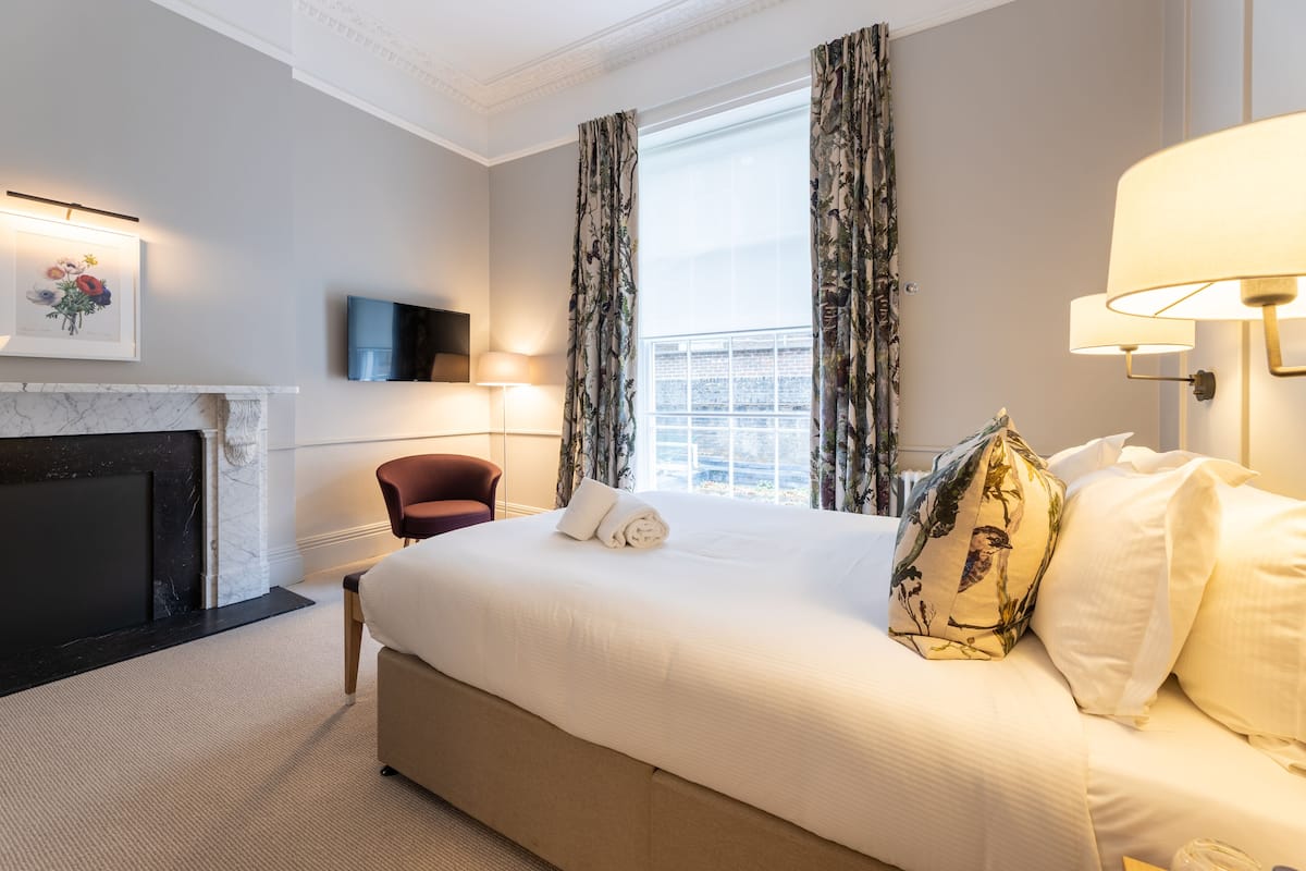 Superior Single Room, Courtyard View | Egyptian cotton sheets, premium bedding, pillowtop beds, in-room safe