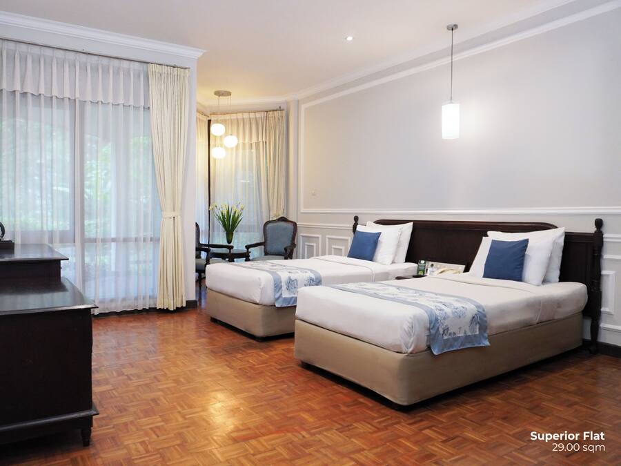 In-room safe, desk, rollaway beds, wheelchair access