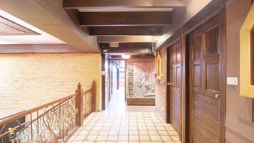 Lorong
