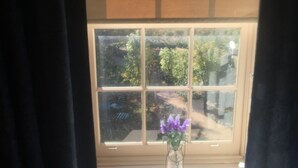 Double Room | View from room - Ross Hotel (Ross)