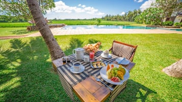 Frokost (USD 21 per person)