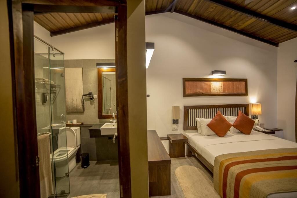 1 bedroom, premium bedding, minibar, in-room safe