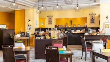 Morgenmadsbuffet hver dag (19 EUR pr. person)