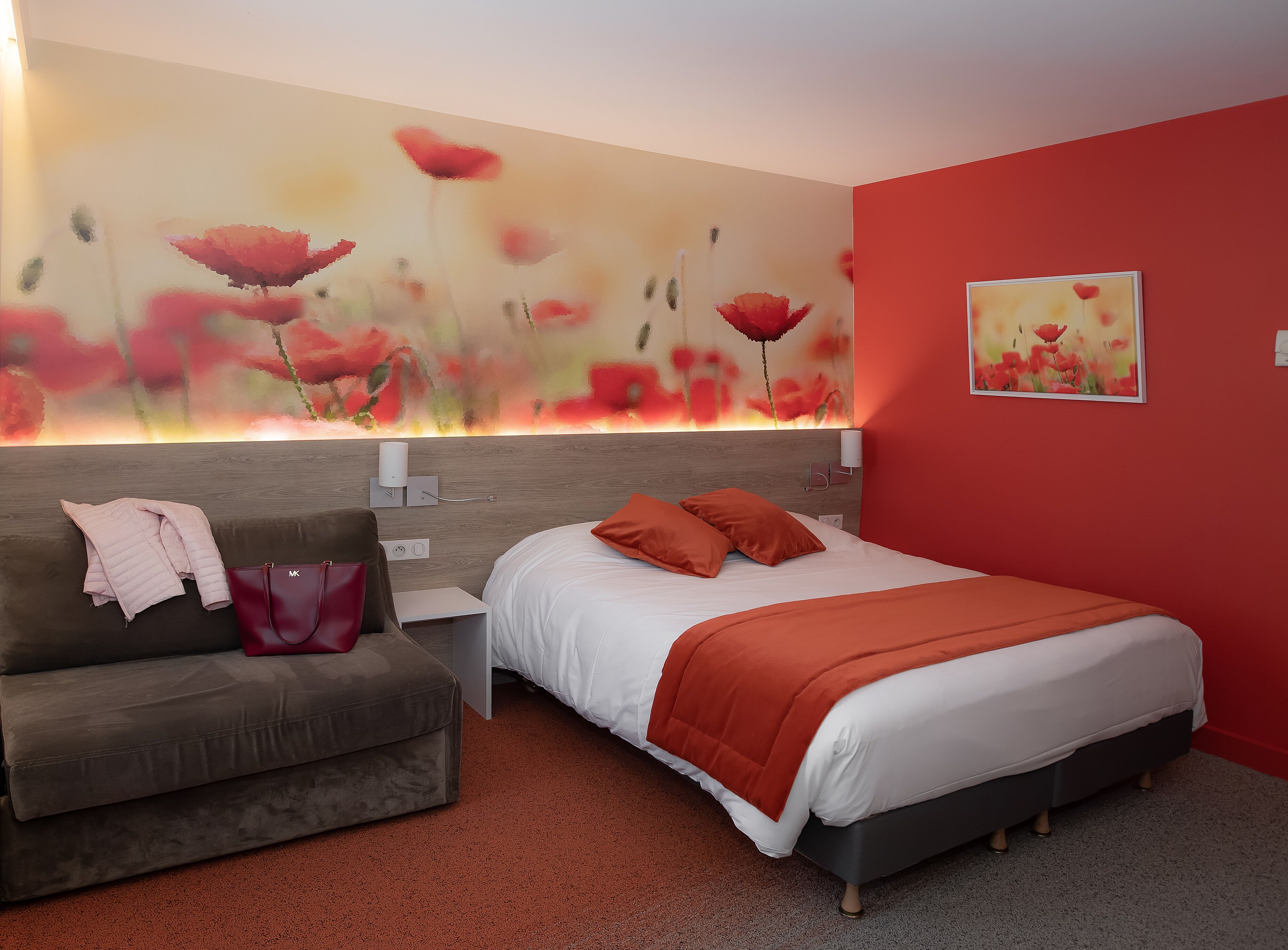 classic room, 1 double bed | pillow-top beds, free minibar, in-room safe, desk