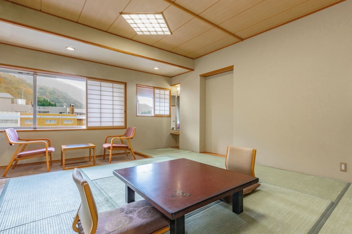 Kamar Tradisional, Bebas Asap Rokok (Japanese Style, B) | Brankas, meja kerja, dan Wi-Fi gratis