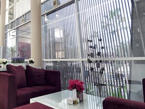 Lobby - Hotel Royal Jember (Jember)