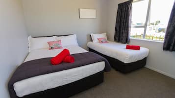 Chambre Double Familiale, 2 chambres | Wi-Fi gratuit