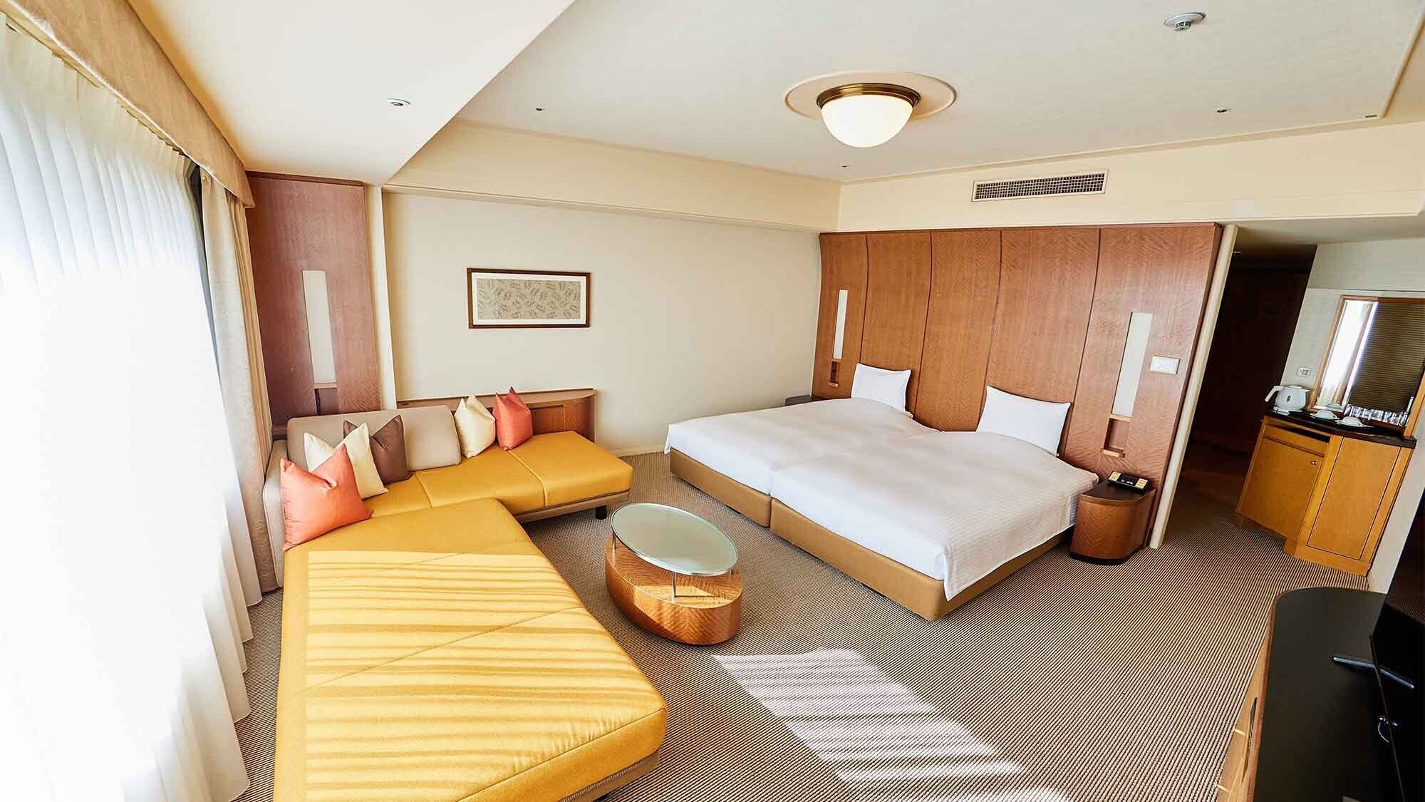 Desk, blackout curtains, free WiFi, bed sheets