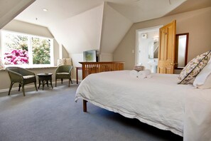 1 bedroom, in-room safe, iron/ironing board, free WiFi