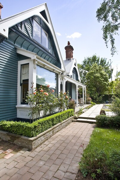 Orari Bed and Breakfast