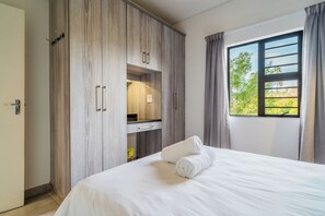 Kamar Mewah (6 Sleeper Rondavel) | Seprai linen