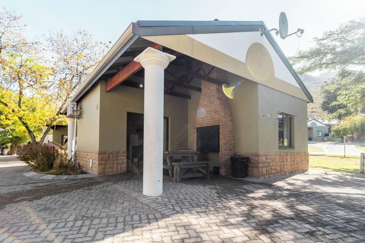 Bungalow, Accessible (5 Sleeper Rondavel) | Terrace/patio