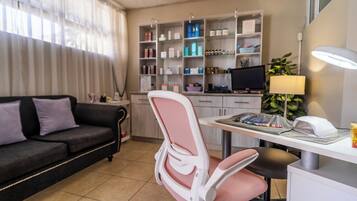 Sauna, hot tub, hot springs/mineral springs, body treatments, facials