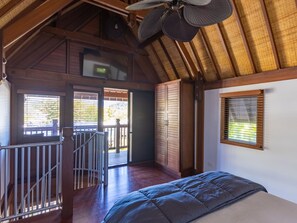 2 Storey Bali Villa - NRMA Airlie Beach Holiday Park (Cannonvale)