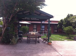Courtyard - Mansfield Traveller's Lodge (Mansfield)