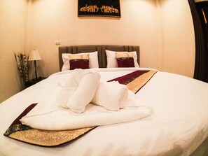 Bungalow | Blackout curtains, cots/infant beds, rollaway beds, free WiFi - Tanamas House (Sa Khu)