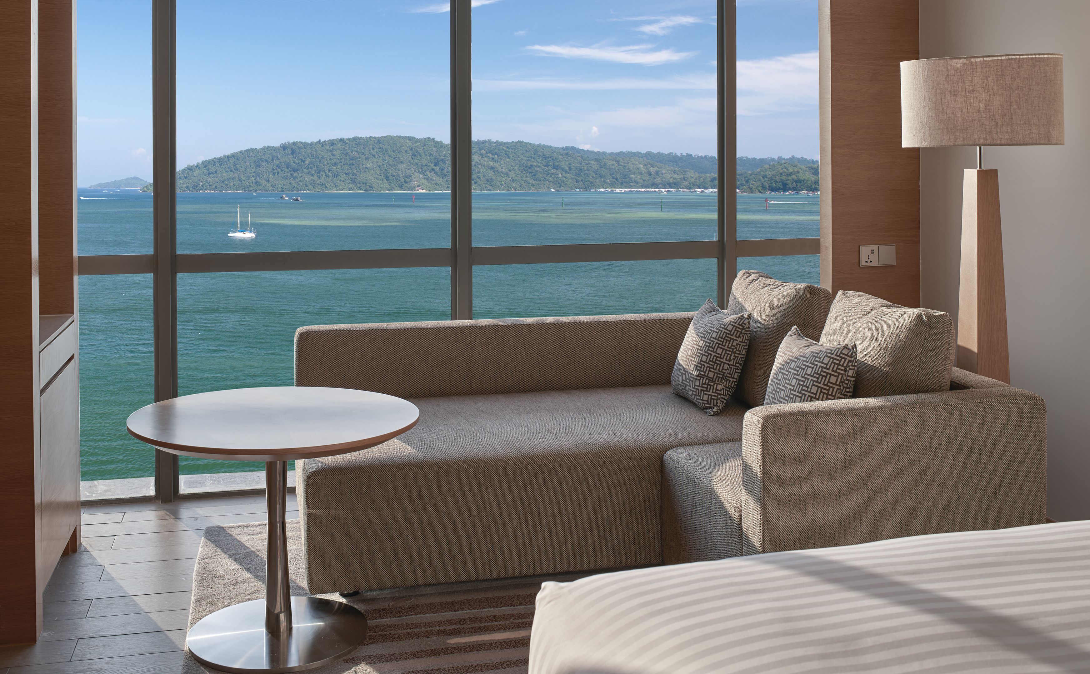 1 bedroom, premium bedding, minibar, in-room safe