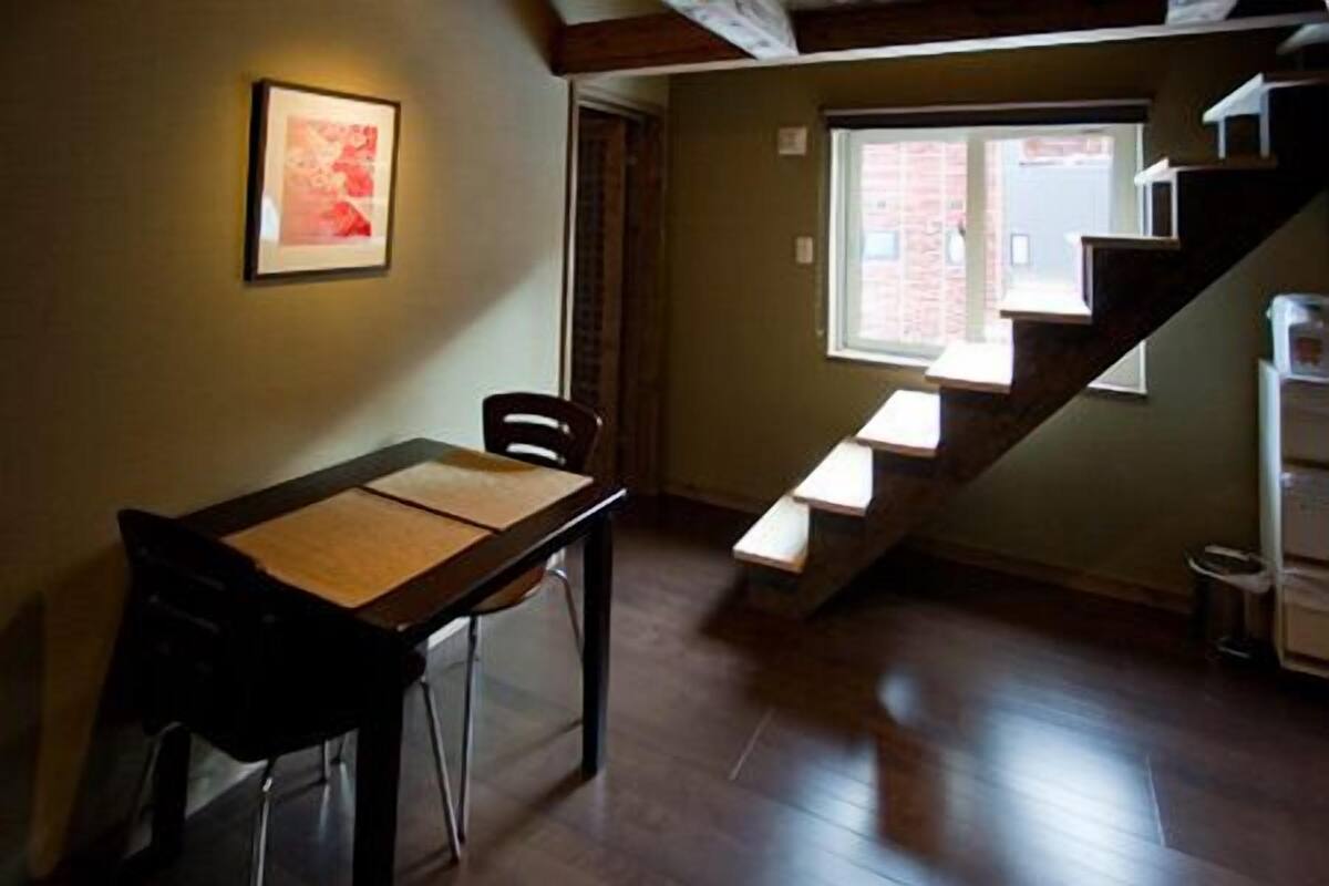 In-room dining