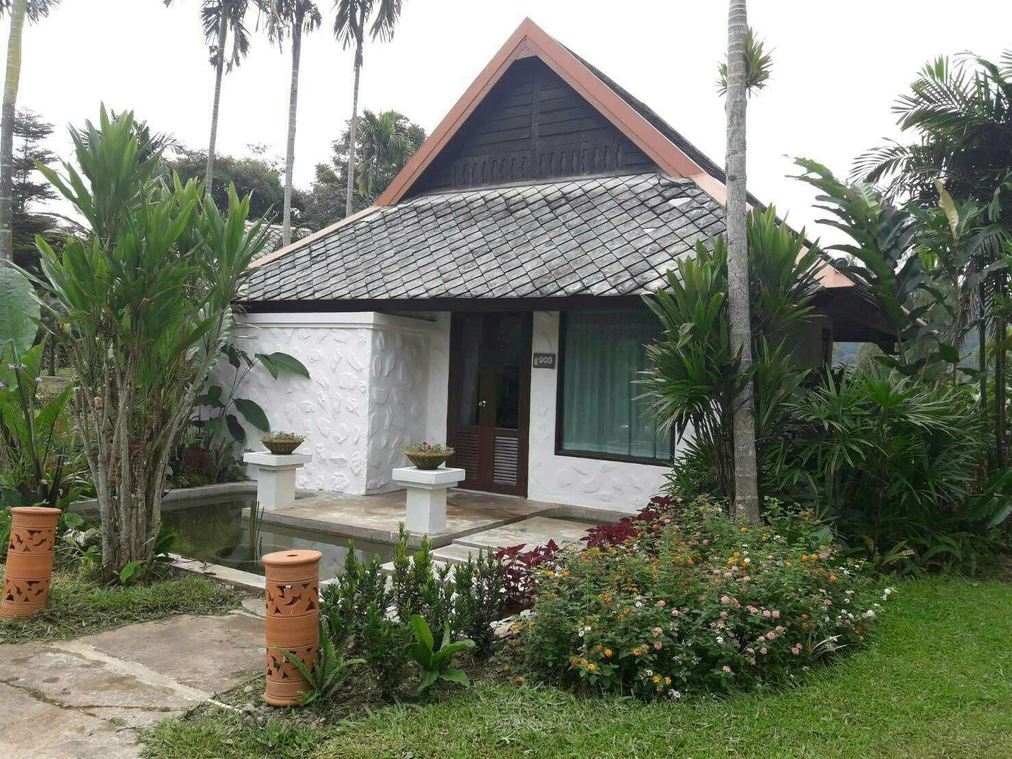 Deluxe Room | Desk, soundproofing, free WiFi