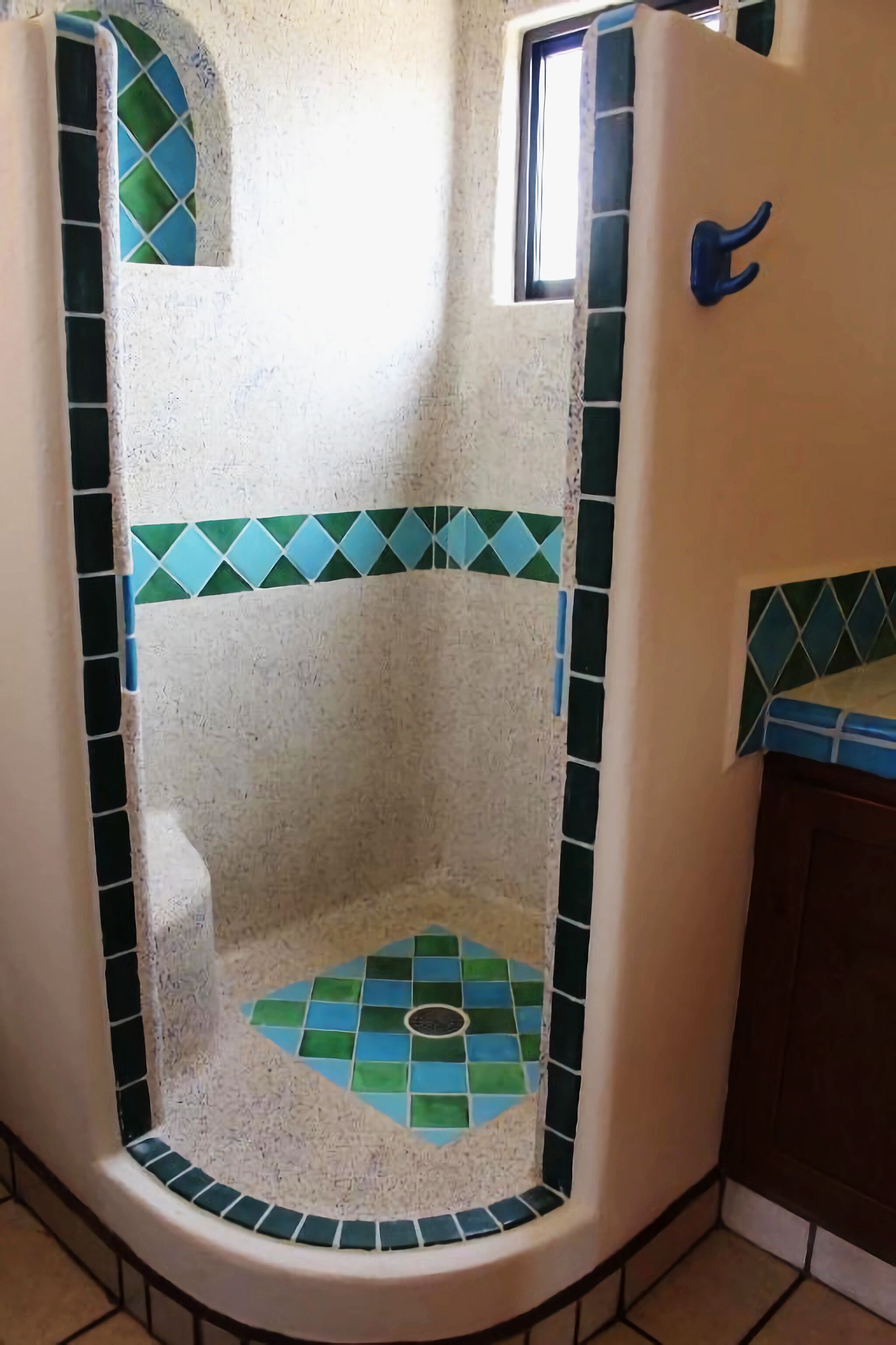 deluxe room, 1 queen bed, ocean view | bathroom | shower, free toiletries, hair dryer