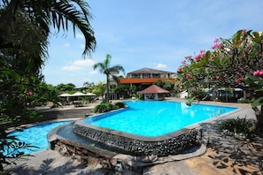 Outdoor pool - Patra Semarang Convention (SEMARANG)