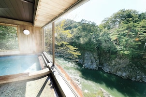 Una piscina techada