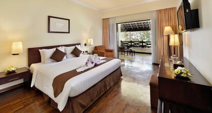Grand Whiz Hotel Trawas