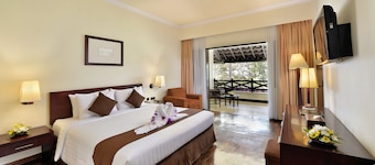 Grand Whiz Hotel Trawas