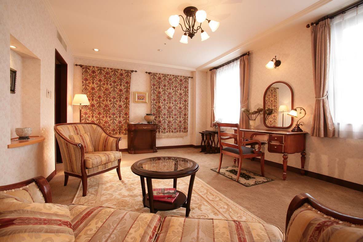 grazie suite room | living area | flat-screen tv, streaming services