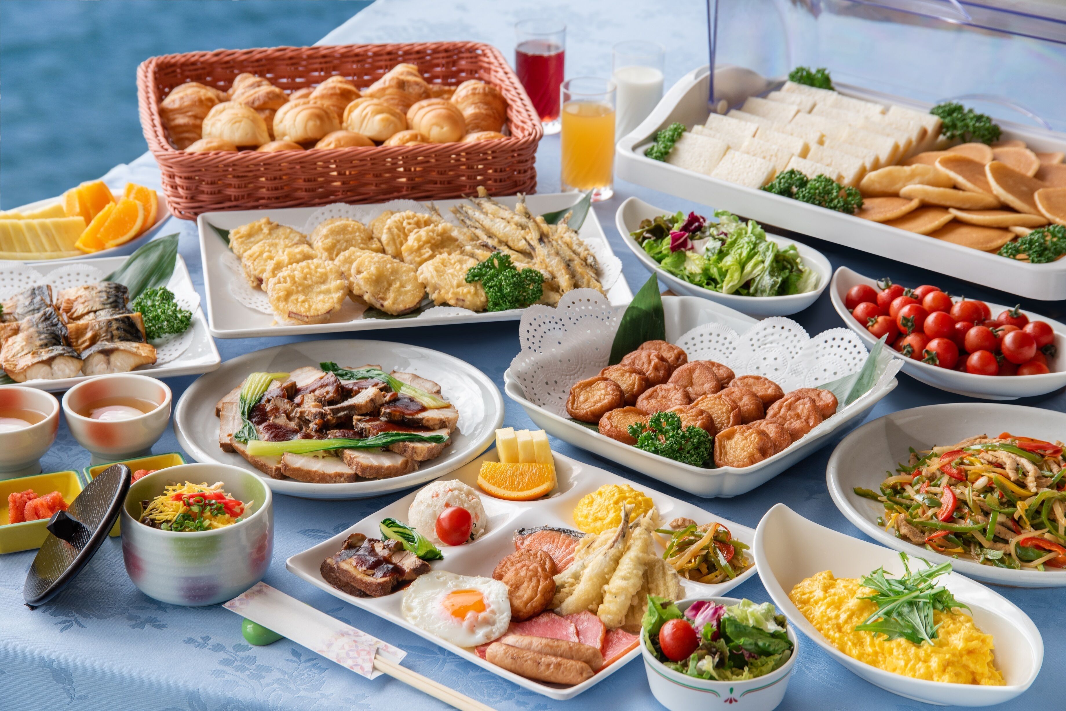 뷔페 아침 식사