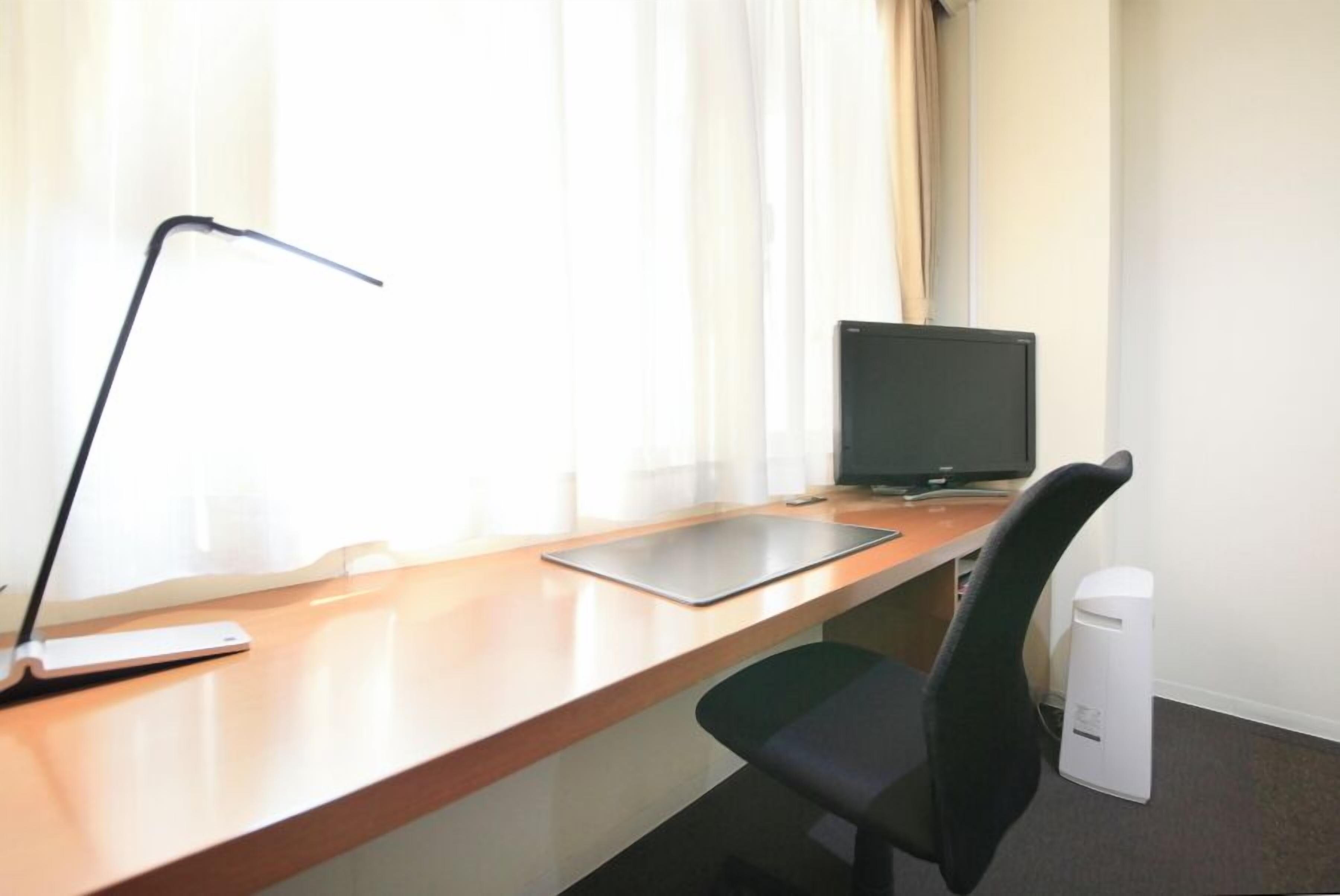 premium queen room, all rooms non smoking | desk, blackout curtains, free wifi, bed sheets