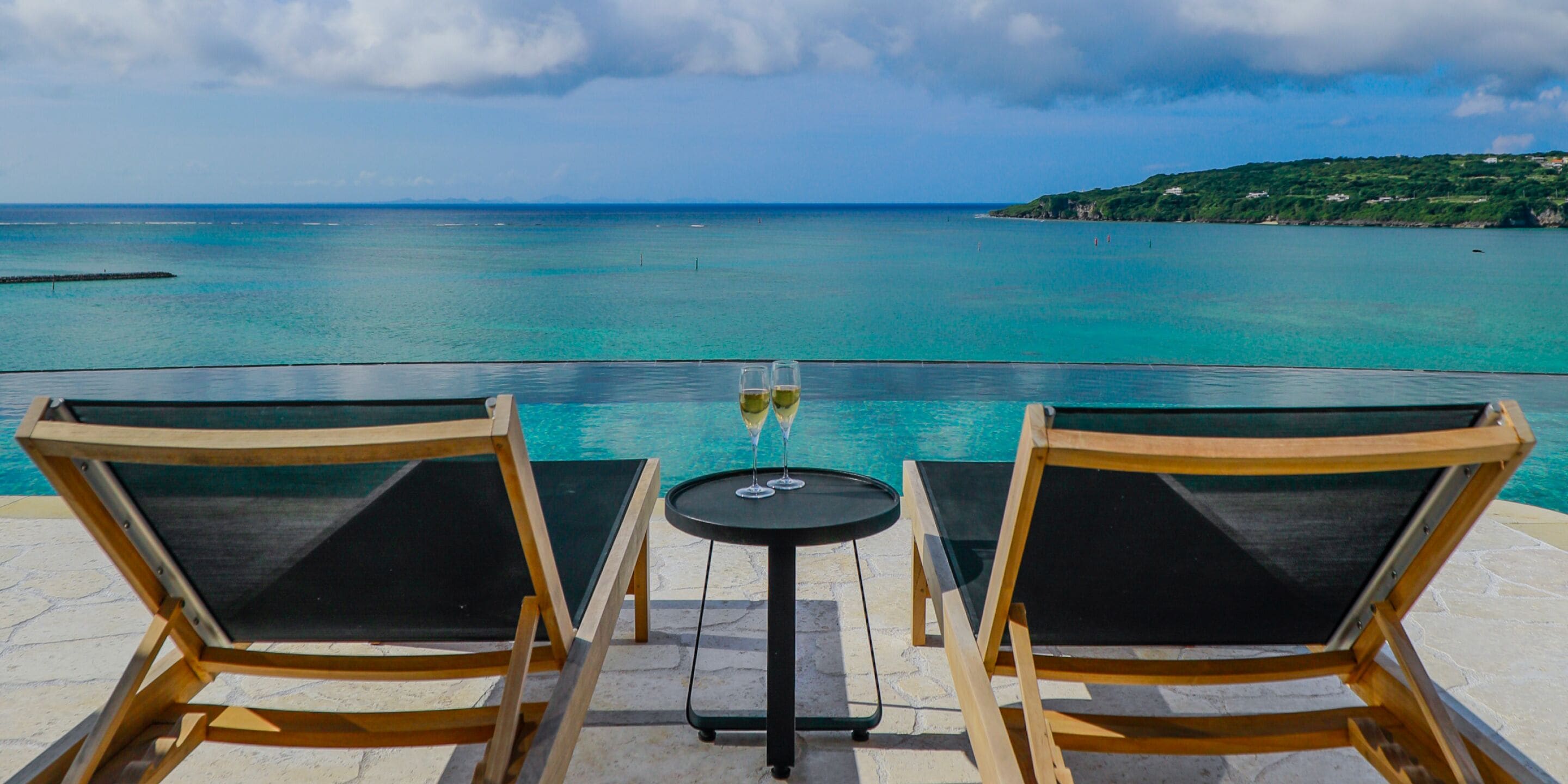 1 室のベッドルーム、高級寝具、羽毛の掛け布団、ミニバーのアイテム (無料)