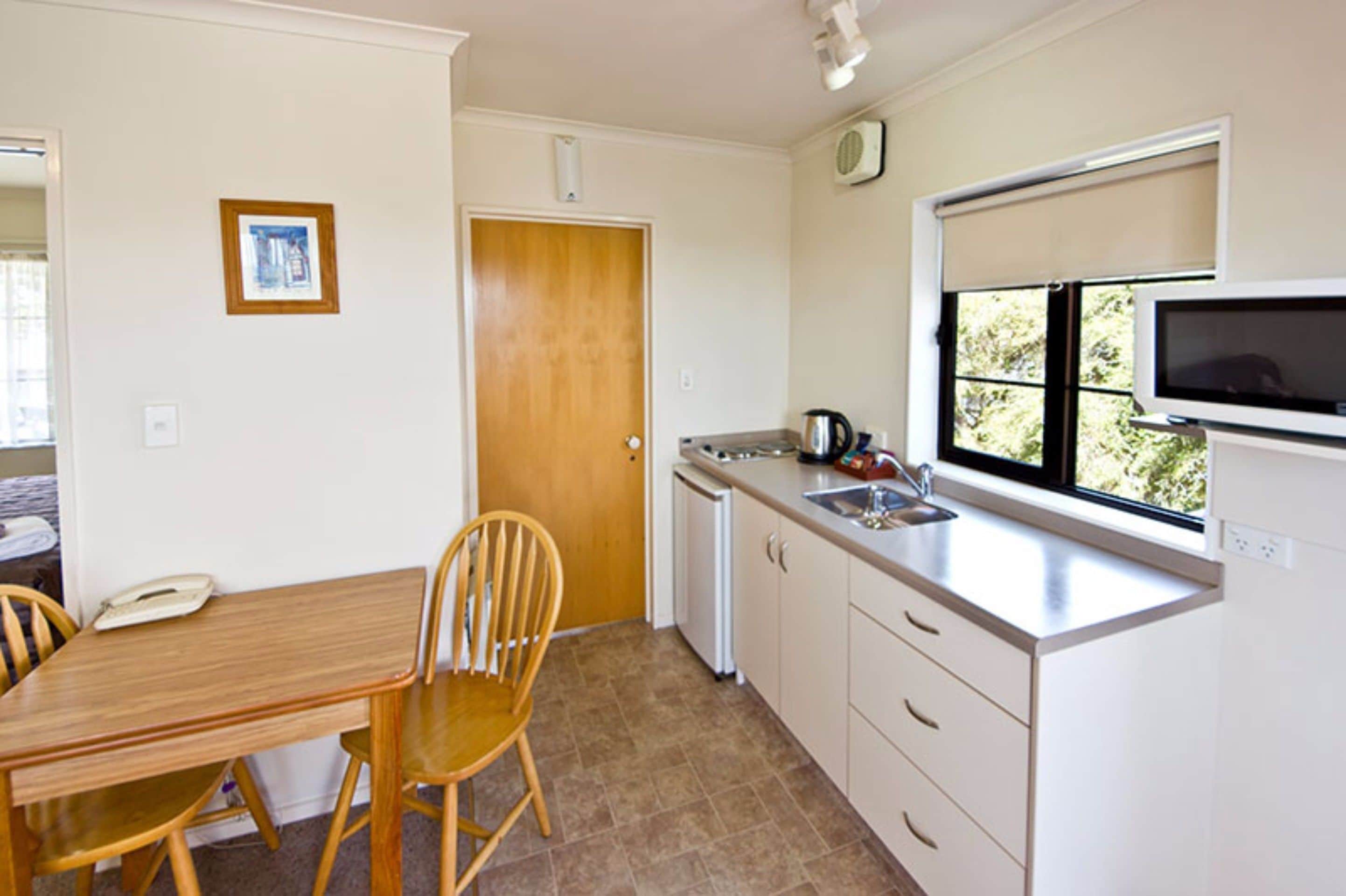 Apartment, 1 Bedroom, Balcony (Room 811 or 812) | Private kitchenette
