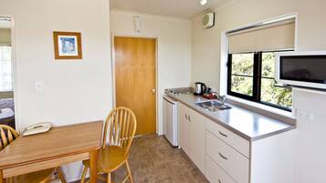 Apartment, 1 Bedroom, Balcony (Room 811 or 812) | Private kitchenette