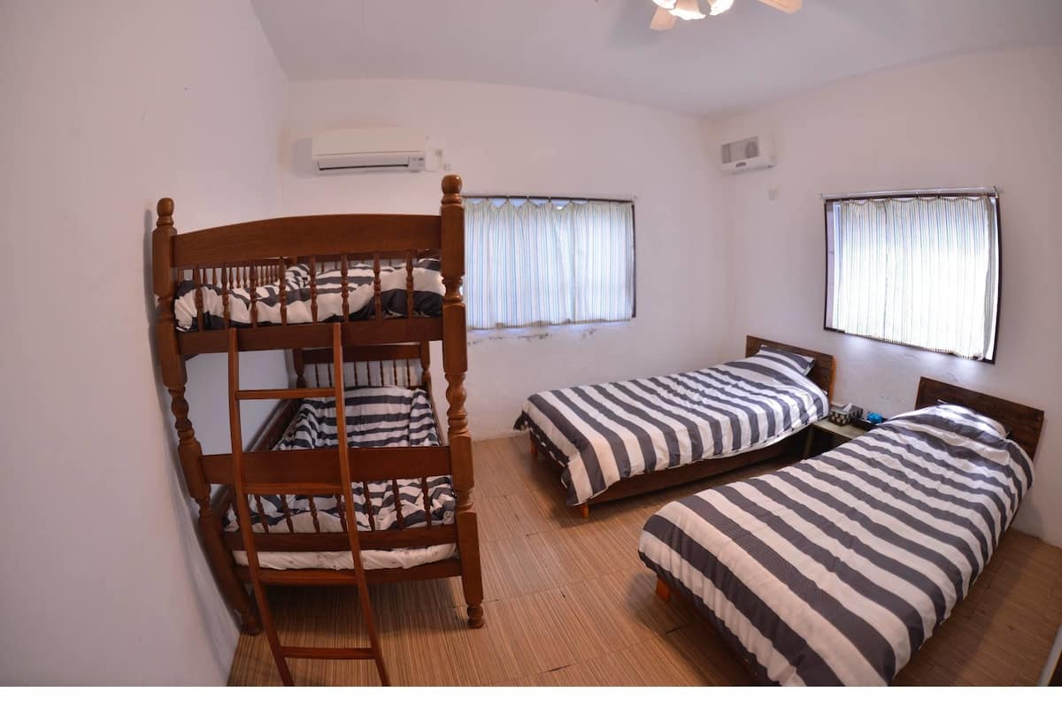 Habitación con 2 camas individuales | Wifi gratis