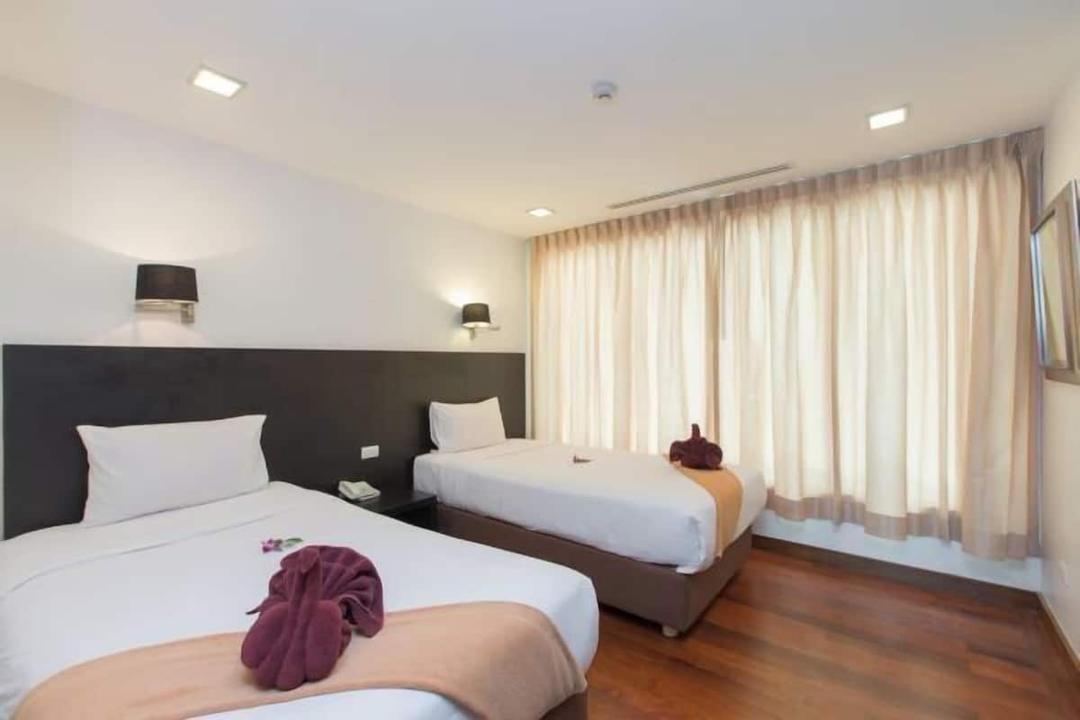 1 bedroom, iron/ironing board (on request), cribs (free)