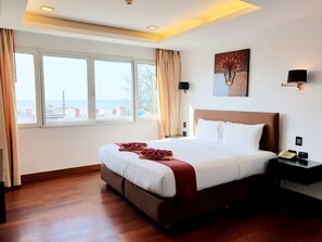 เพนท์เฮาส์สำหรับครอบครัว, 3 ห้องนอน, วิวทะเล | 1 ห้องนอน, เตารีด/โต๊ะรีดผ้า, เปล/เตียงเด็กอ่อน (ฟรี), เตียงเสริม/เปล