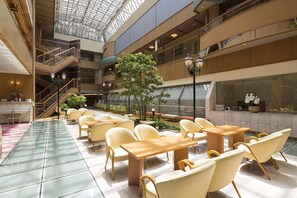 Lobby sitting area - Yunokuni Tensyo (Kaga)