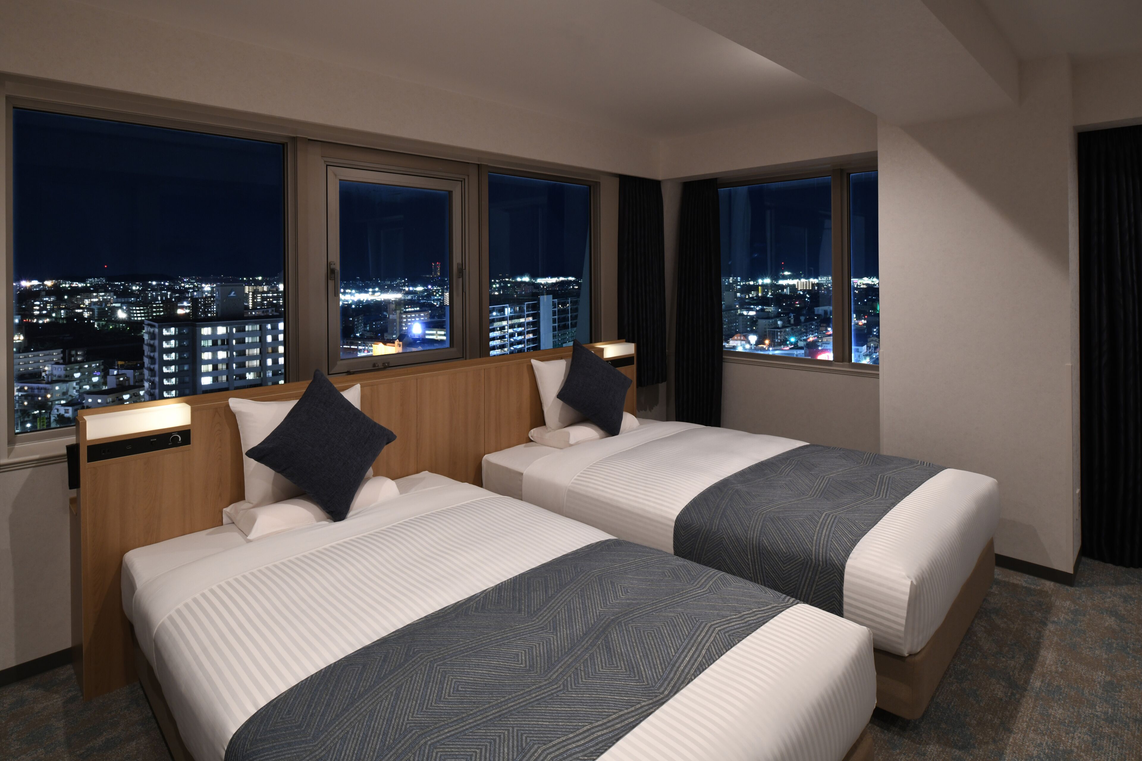 Skytower Triple, Non Smoking | Desk, free WiFi, bed sheets